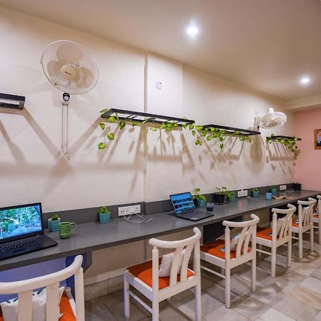 Hostel Zostel Delhi Nowe Delhi Zewnętrze zdjęcie
