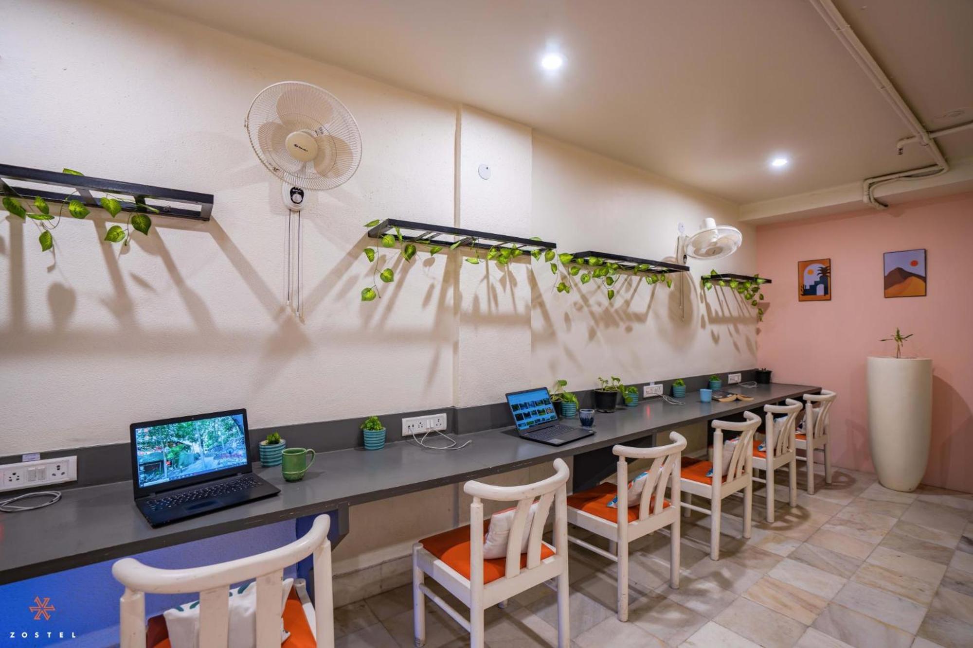 Hostel Zostel Delhi Nowe Delhi Zewnętrze zdjęcie